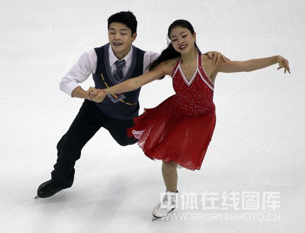 图文:中国杯冰舞自由舞 美国兄妹俩上阵