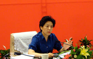 乌兰,女,蒙古族,1962年11月生,内蒙古科左中旗人,中央党校研究生学历,1984年11月入党,1978年12月参加工作。现任内蒙古自治区党委常委、宣传部部长。