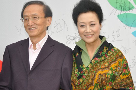 舒耀瑄牵手王丽云 金牌配角亮相艺术节