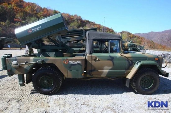 韩国陆军服役国产新式70毫米轻型48管火箭炮