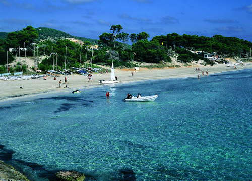 欧洲旅游胜地伊比萨岛 阳光海滩恬适度假(组图