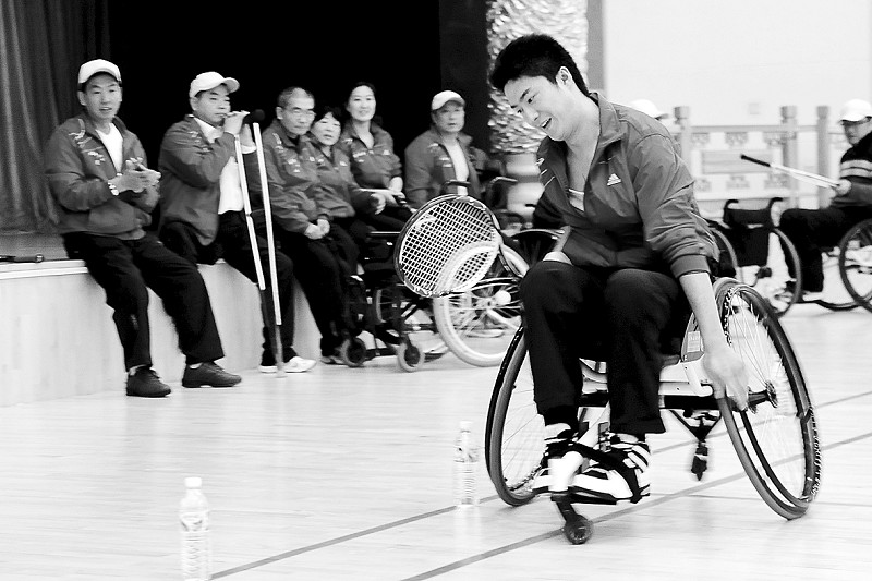 轮椅网球的人生精彩--全国首届城市轮椅网球邀