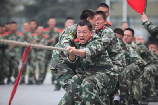 竞技赛场砺斗志 武警杭州士官学校隆重举行首届运动会