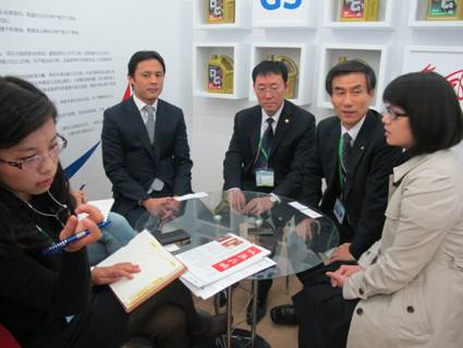 韩国GS首参北京润滑油展 与东风油品成立联合