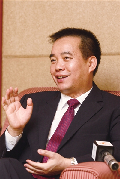 东城街道党委书记黄少文 东莞时报记者 陈栋 摄