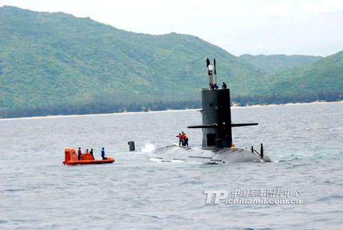 南海舰队的常规潜艇（中国军网图片）
