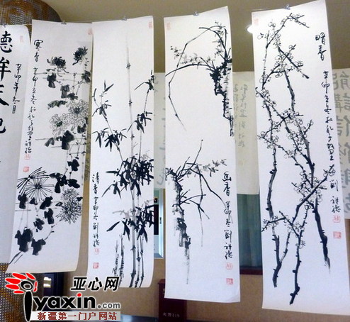 书画展作品 亚心网记者 钱毓 摄