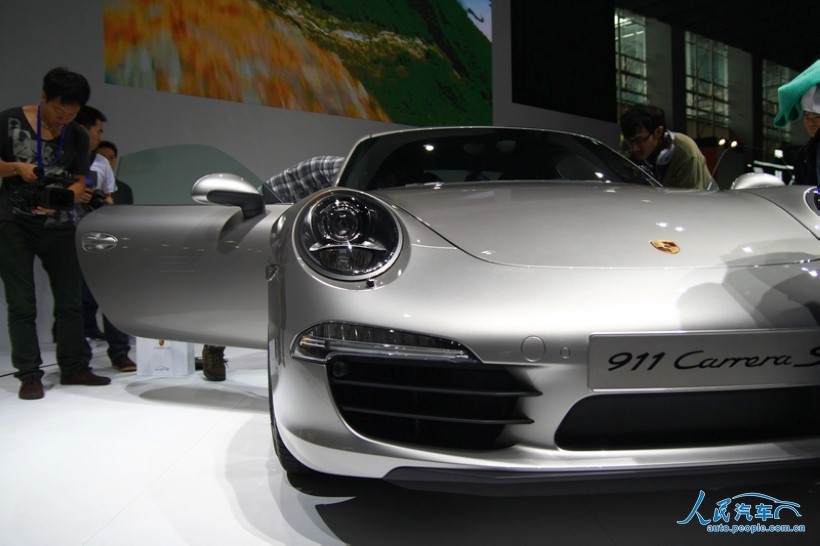 人民汽车直击广州车展:保时捷911carreras(组图)