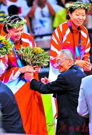 在2008年北京奥运会上获得铜牌,魏纪中都亲自为中国女排颁奖