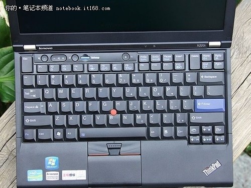 配置方面,联想thinkpad x220i(42863kc)笔记本搭载了英特尔酷睿i3