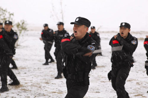 新疆公安厅3000特警整建制 调至乌鲁木齐公安
