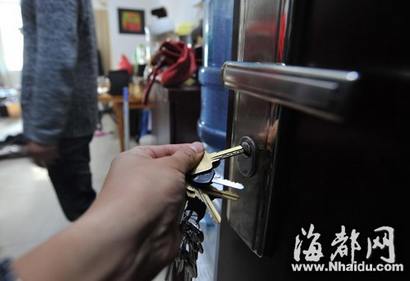 福州现疑似"锡纸开锁"案件 被偷3家门锁完好(图)