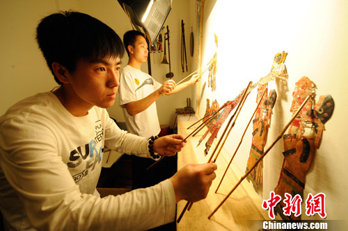 中国皮影戏被列入人类非物质文化遗产名录