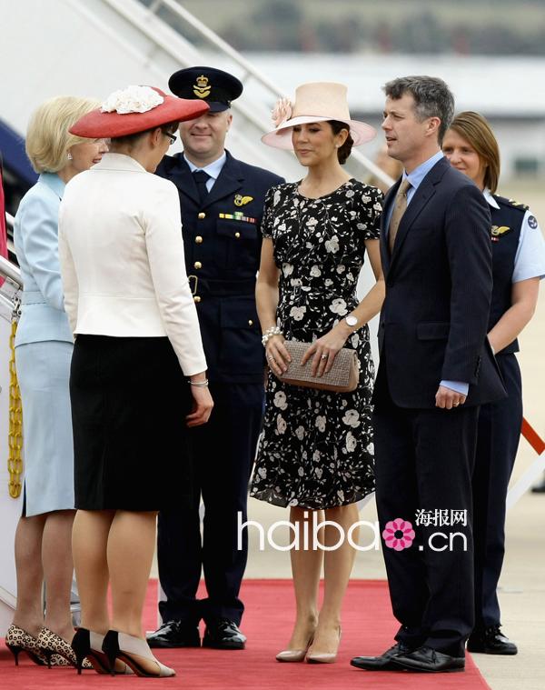丹麦王储妃玛丽:王室也出美妈妈&萌宝贝_新闻