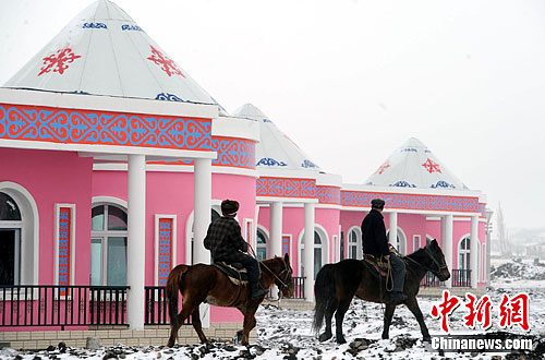 新疆牧民定居点建筑凸显哈萨克文化(图)