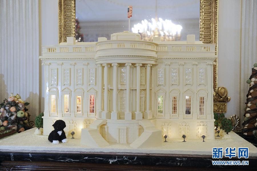 这是11月30日在美国首都华盛顿白宫国宴厅拍