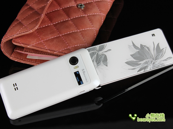 冬日雪莲 金立双卡n96翻盖手机仅1590(组图)