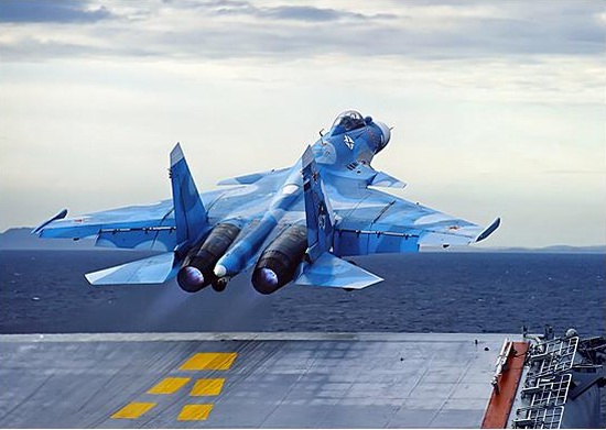 组图:俄罗斯惟一一艘现役航空母舰库兹涅佐夫