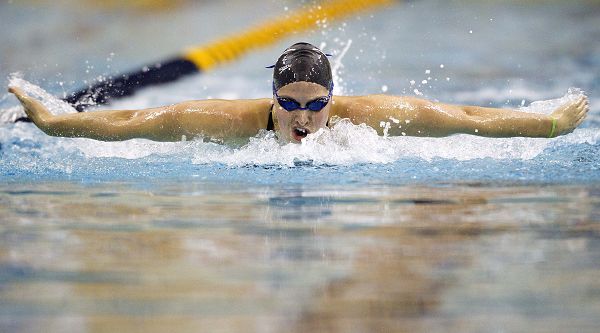 图文:2011美国冬季游泳锦标赛 女子200米蝶泳