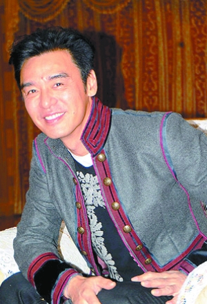 目前工作满档的钟镇涛接受采访时直言已经脱贫致富