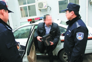 近期北京警方将严格清理整顿 "黑保安",没有公安机关的行政许可证,但