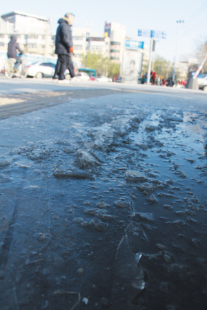 山东多地大雪气温骤降 发布道路结冰预警(图)