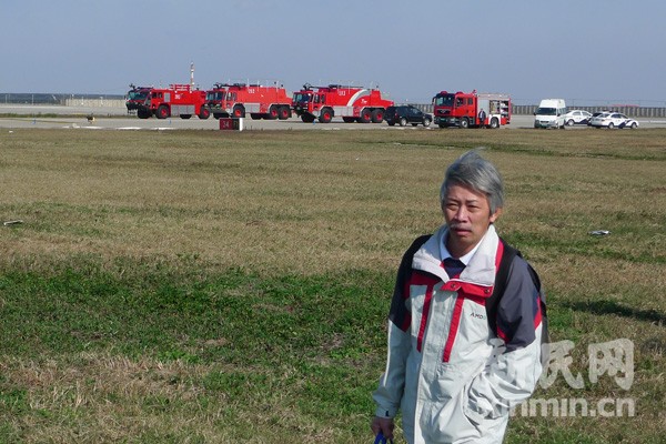 现场有6辆消防车陆续抵达救援。乘客勒先生提供