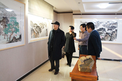 著名画家马骏绘画作品展在北京举办