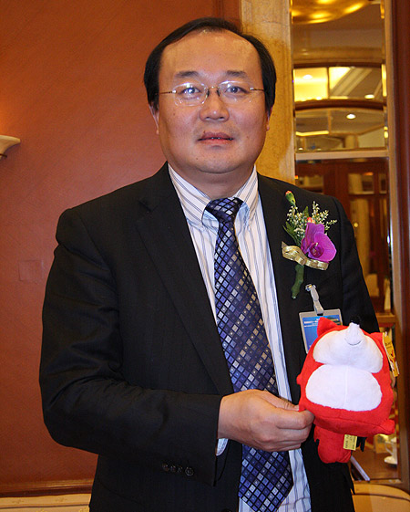 中国教育国际交流协会副秘书长宗瓦，接受搜狐出国专访