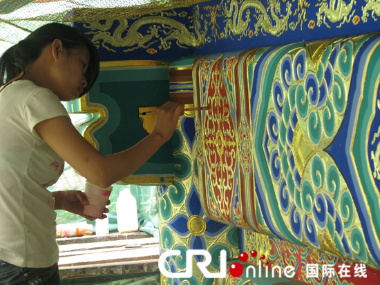 卧佛寺彩绘 近日,历时近10个月的卧佛寺中轴线建筑彩画及修缮工程