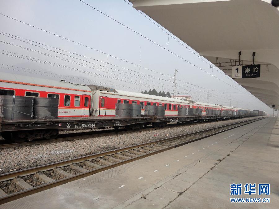 宝成铁路陕西境内一货物列车脱轨 致部分列车