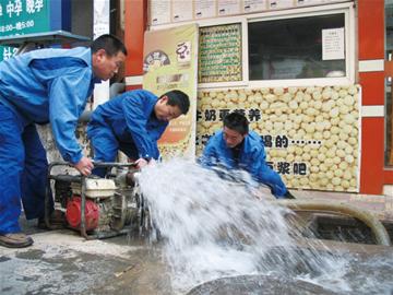 這家浴池水表怪 3天倒跑了198噸