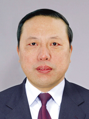 2004年2月至2004年10月任沈阳市和平区委副书记,和平区人民政府区长