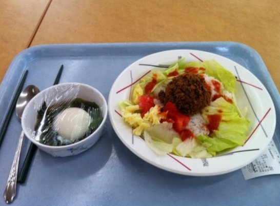 全世界各大学校食堂饭菜大比拼（组图）