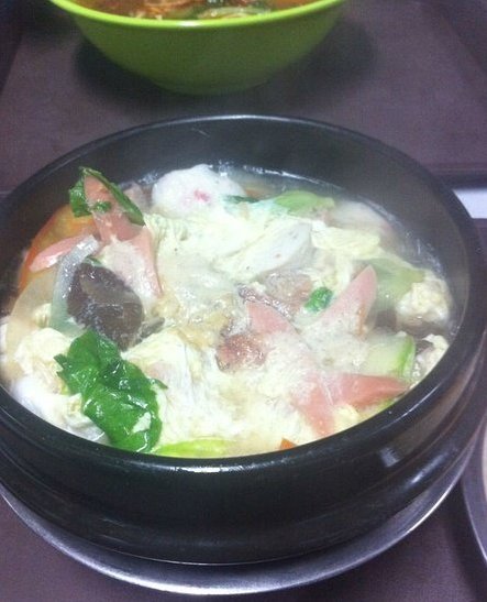 全世界各大学校食堂饭菜大比拼（组图）