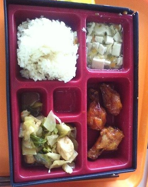 全世界各大学校食堂饭菜大比拼（组图）