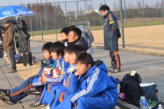 中日青少年足球赛上海举行 日本每年青训投入