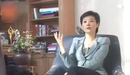 袁莉律师洋老公多金酷帅 揭其千万豪宅内景(图)