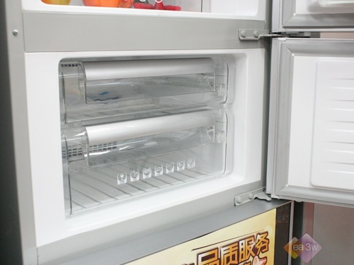 雅典娜欧式设计 美菱三门冰箱热销