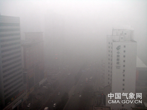 陕西出现持续雾霾天气局地能见度小于50米(图