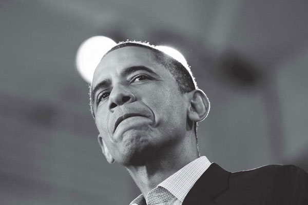 2011年8月16日，美国衣阿华州，美国总统巴拉克-奥巴马在东北衣阿华社区学校农村经济论坛开幕式上讲话。CFP