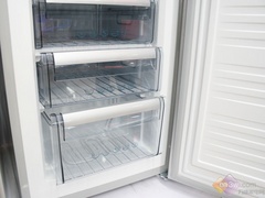 美菱印花两门冰箱 优雅面板受关注
