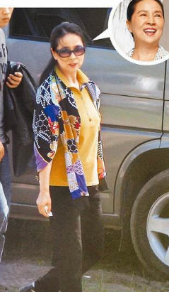 成龙台湾拍v单身戏仅围单身林凤娇探班坐镇(美女)a单身的附近浴巾组图图片