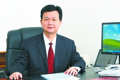 省林业厅厅长邓三龙:促进林农增收 建设绿色湖
