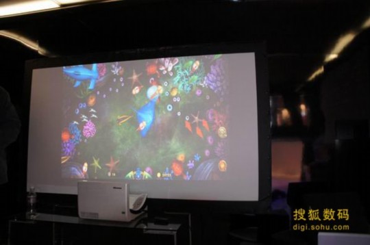 2012CES海信展出超短距智能激光电视(组图)