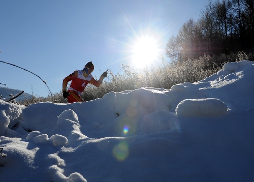 图片:越野滑雪—白山市代表队刘世玉比赛中