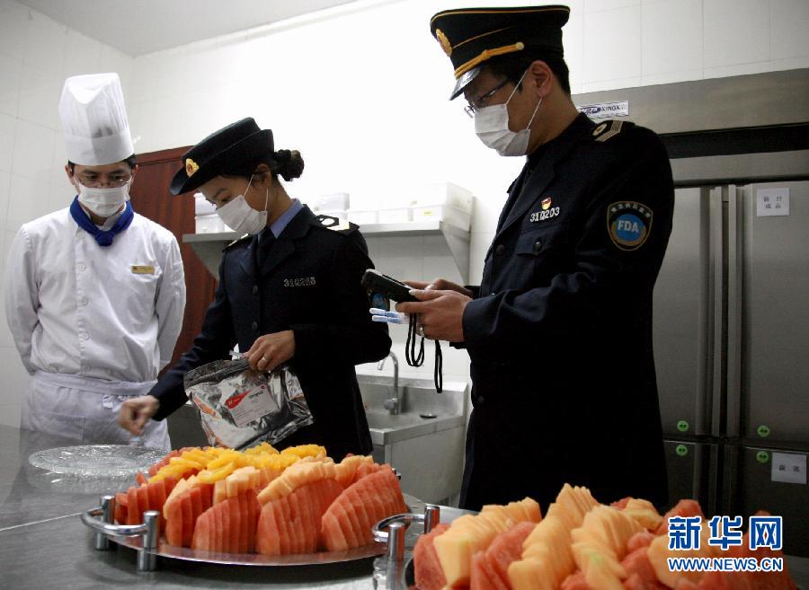 上海开展迎春食品安全专项监督检查(组图)