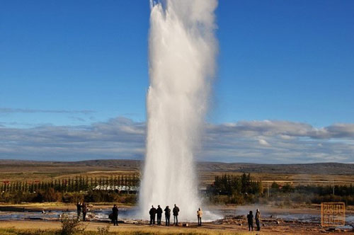 世界上最干净的国家冰岛 死火山里泡温泉(组图