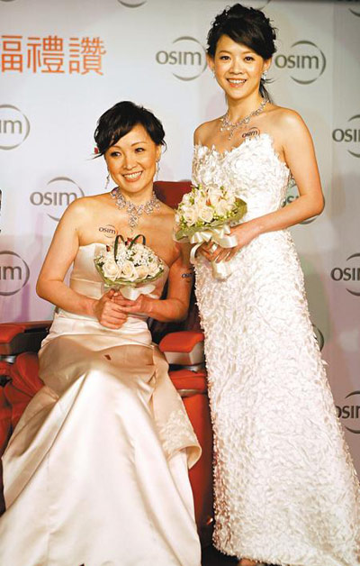 曾宝仪与妈妈