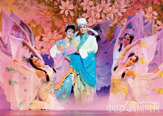 2011年12月下旬,朝鲜血海歌剧团在中国内地巡演古典名著《梁山伯与祝